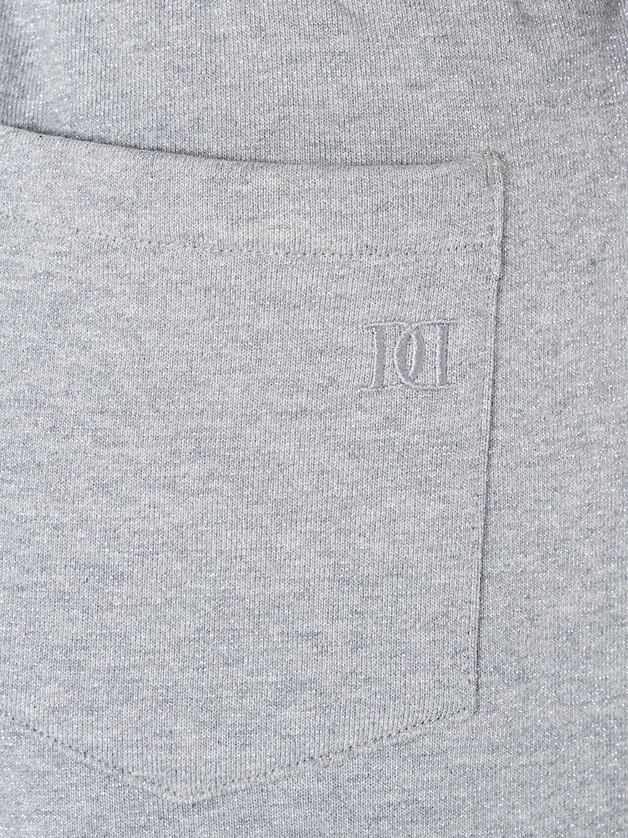 モデル:163cm(着用サイズ:FREE 着用カラー:GRY)