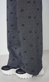 モデル:163cm(着用サイズ:FREE 着用カラー:BLK)