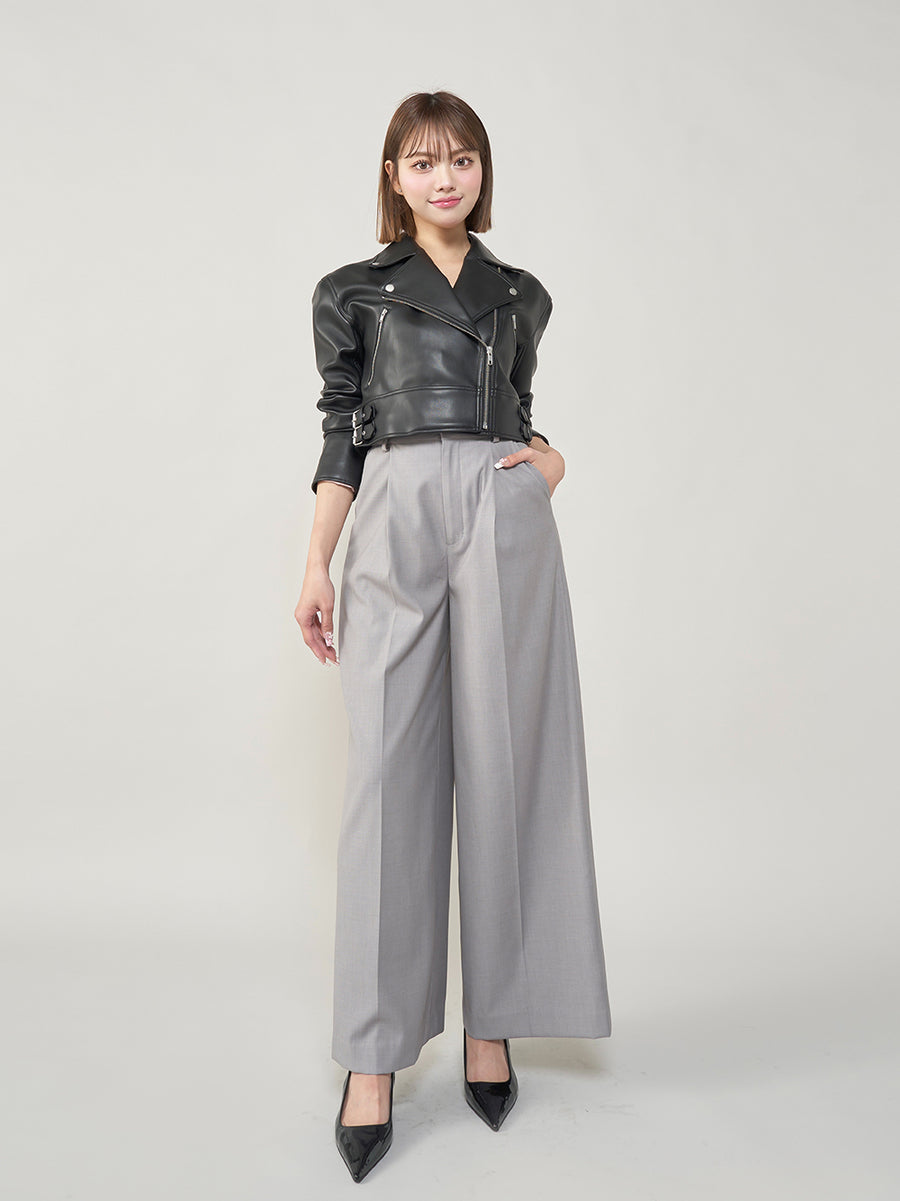 モデル:163cm(着用サイズ:FREE 着用カラー:BLK)