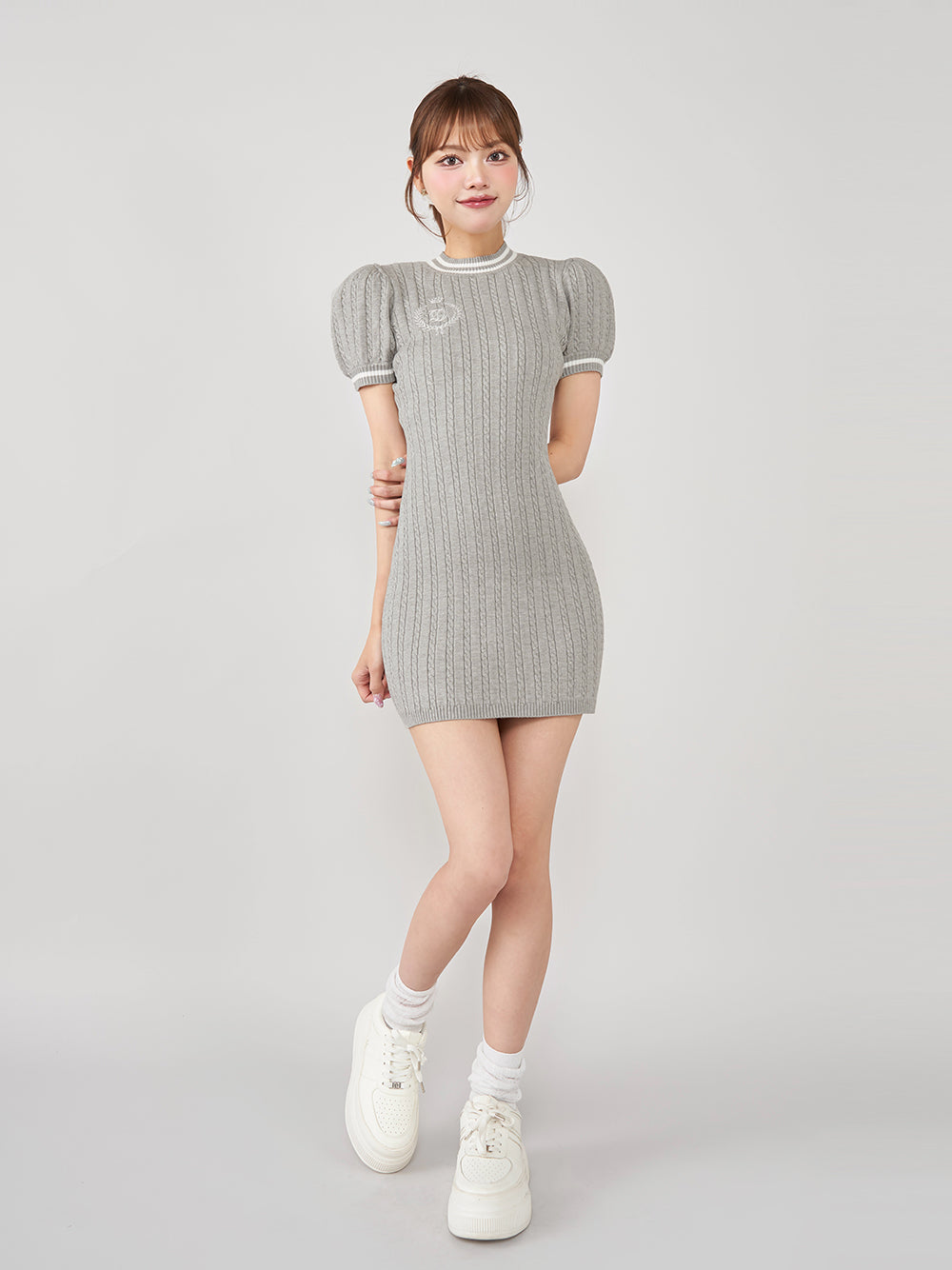 モデル:163cm(着用サイズ:FREE 着用カラー:GRY)