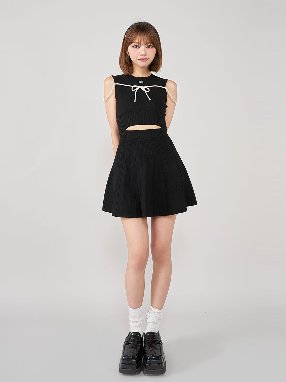 モデル:163cm(着用サイズ:FREE 着用カラー:BLK)