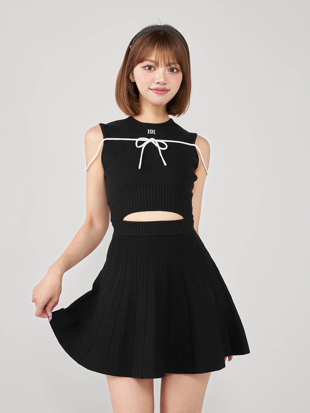 モデル:163cm(着用サイズ:FREE 着用カラー:BLK)