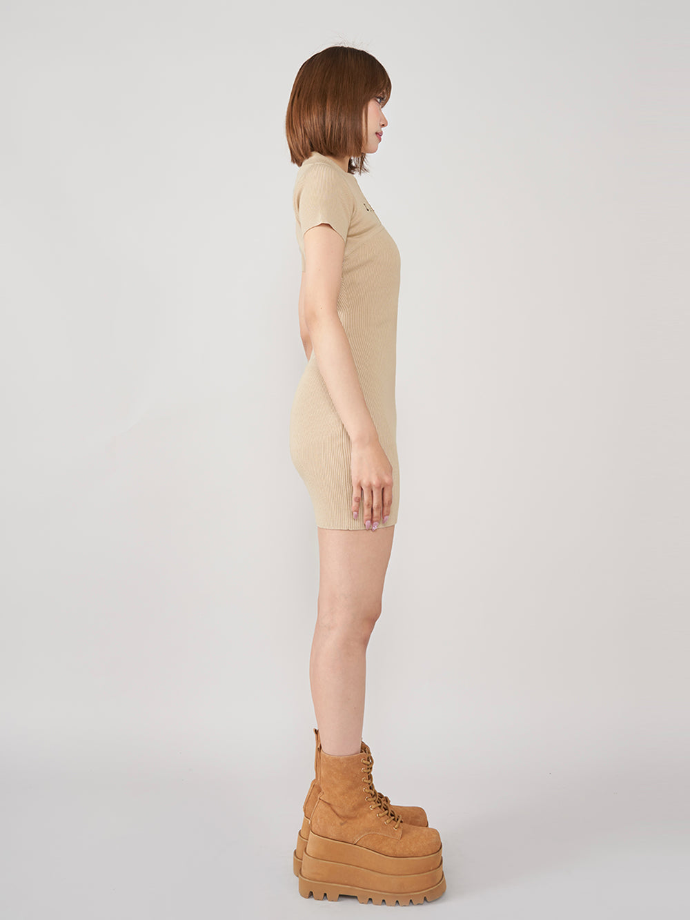 モデル:163cm(着用サイズ:FREE 着用カラー:BEG)
