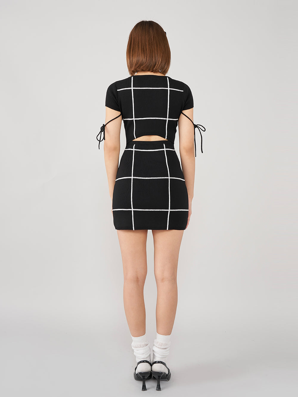 モデル:163cm(着用サイズ:FREE 着用カラー:BLK)