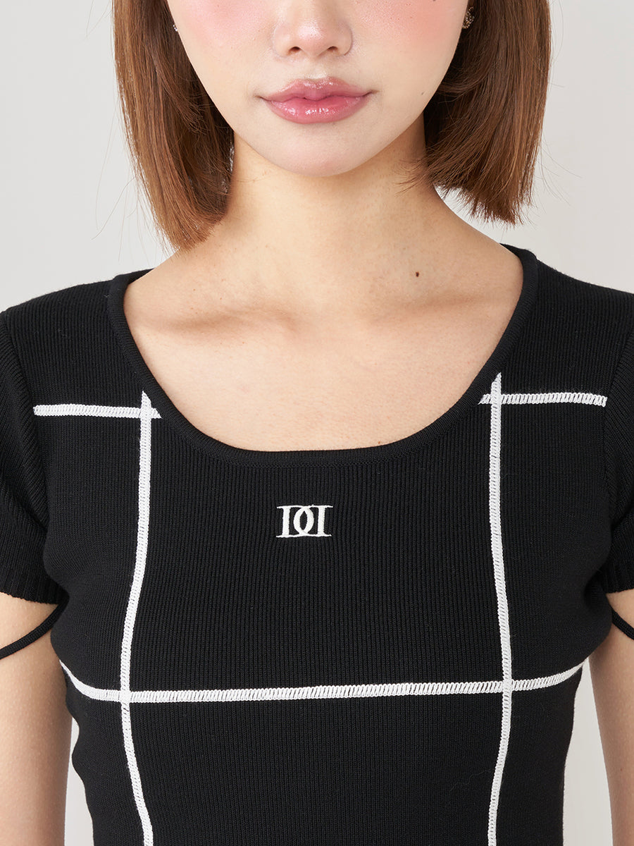 モデル:163cm(着用サイズ:FREE 着用カラー:BLK)