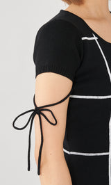 モデル:163cm(着用サイズ:FREE 着用カラー:BLK)