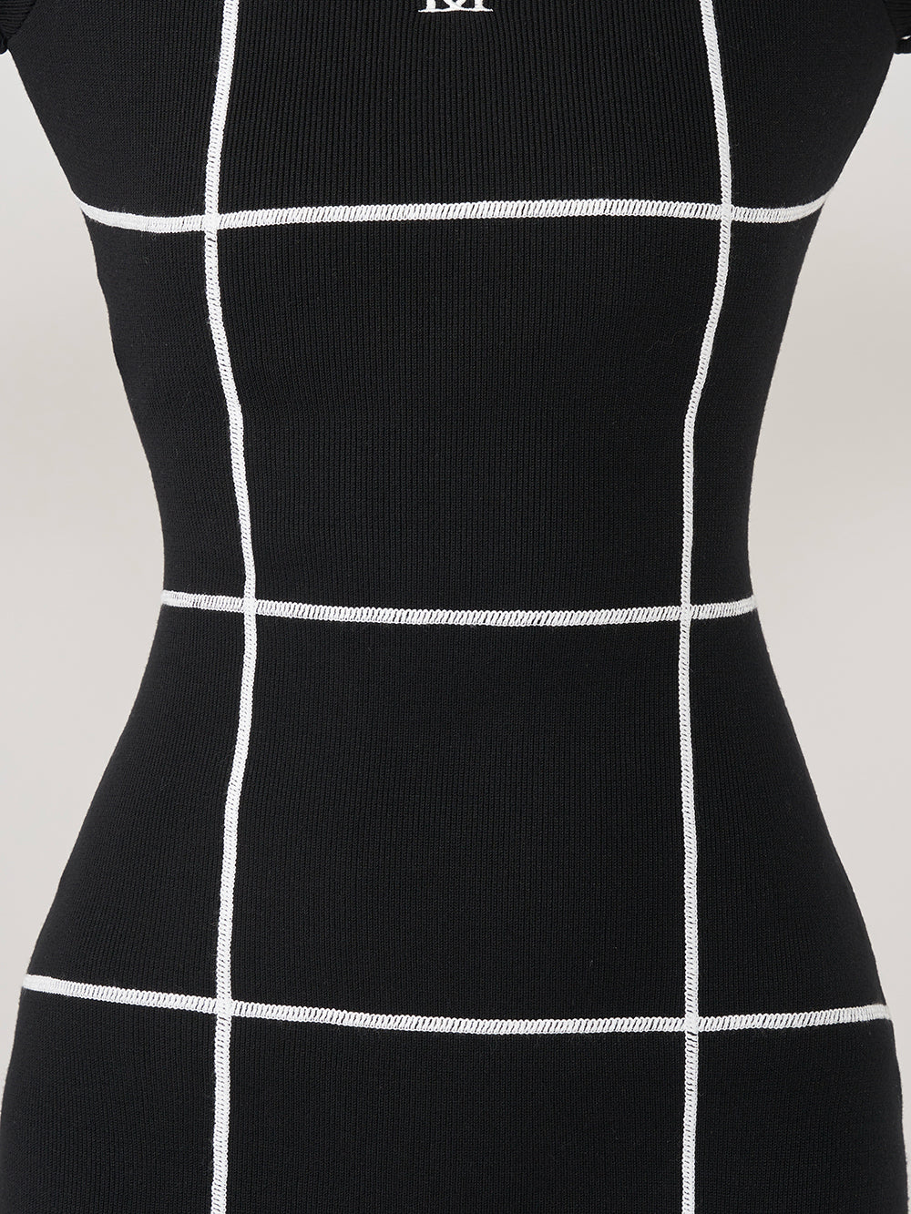 モデル:163cm(着用サイズ:FREE 着用カラー:BLK)