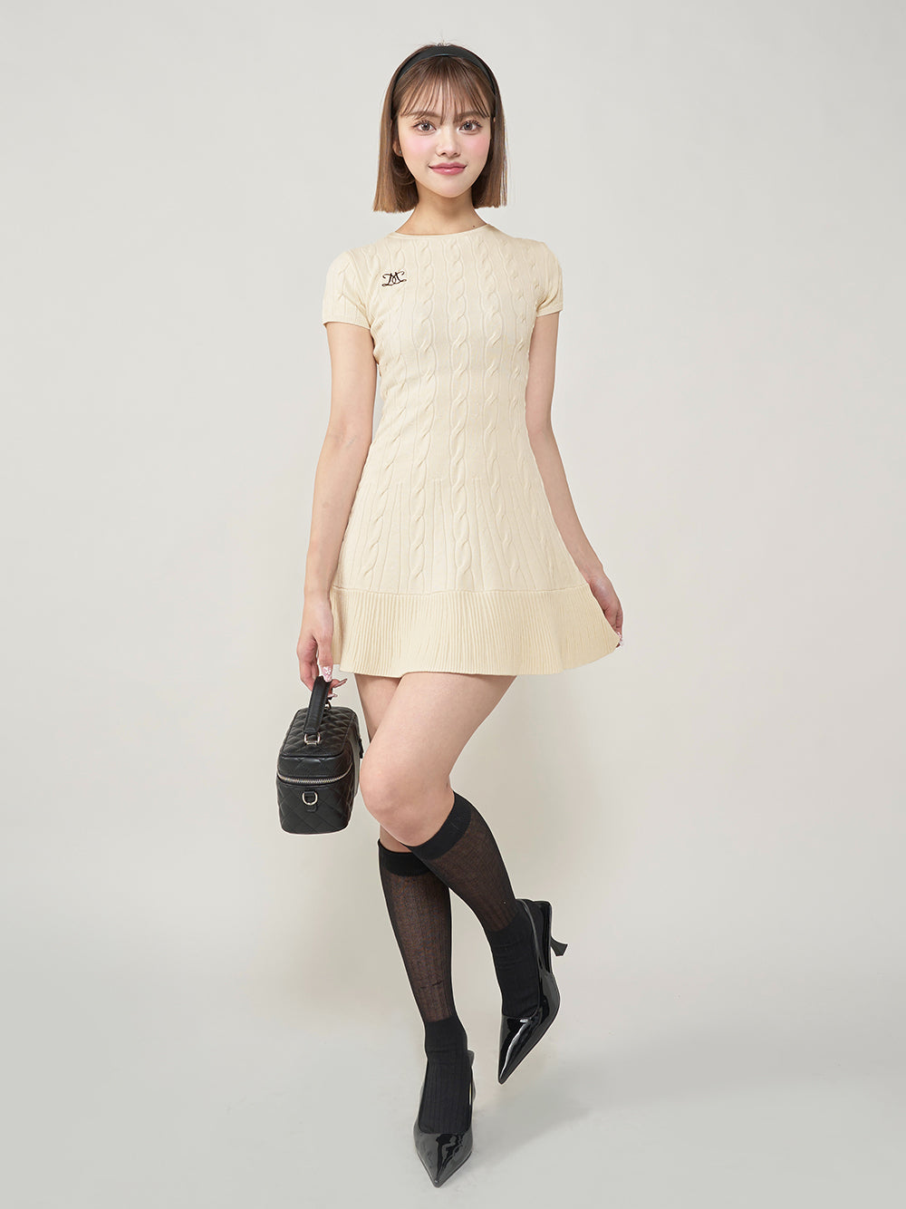 モデル:163cm(着用サイズ:FREE 着用カラー:IVO)
