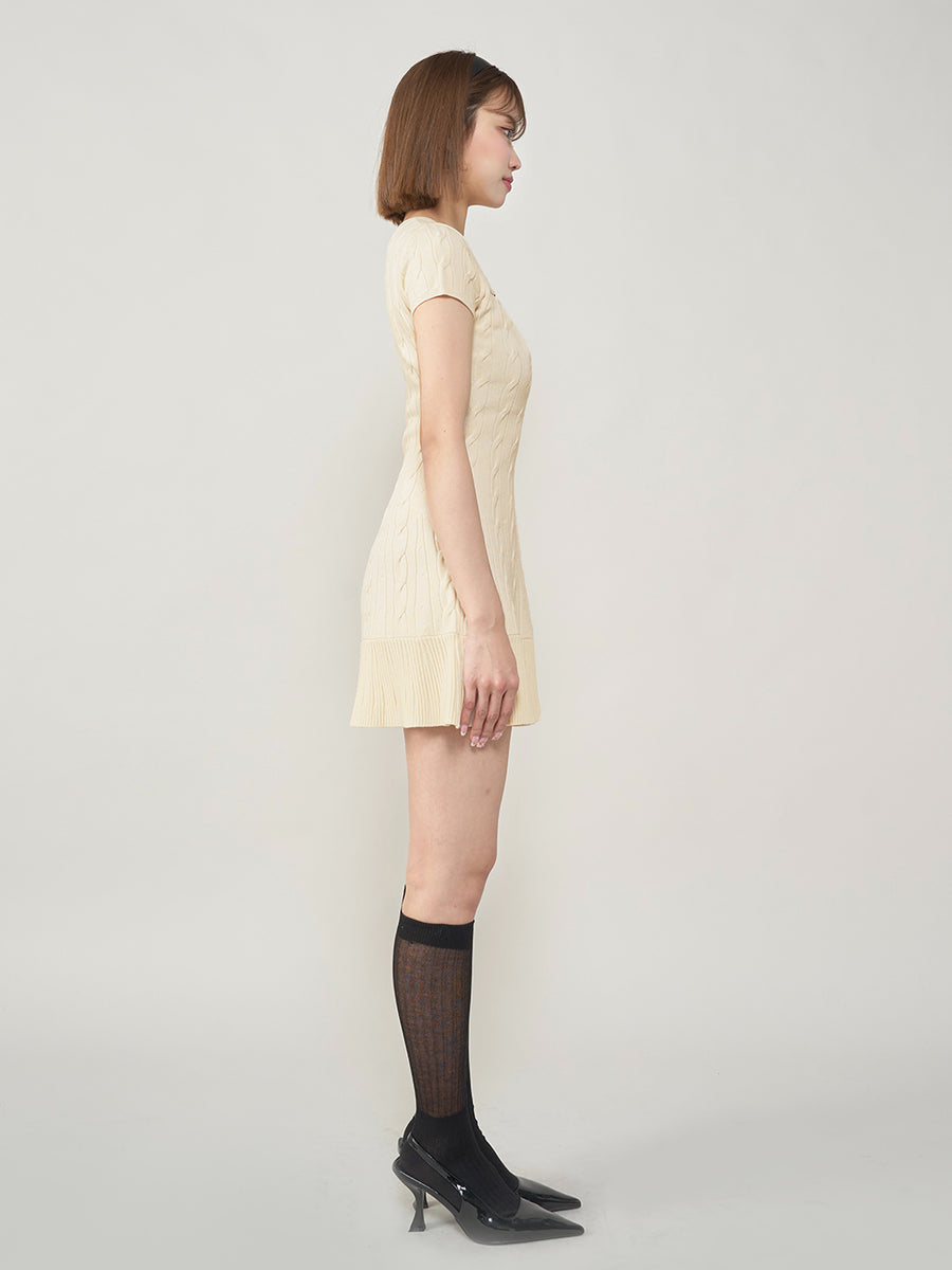 モデル:163cm(着用サイズ:FREE 着用カラー:IVO)