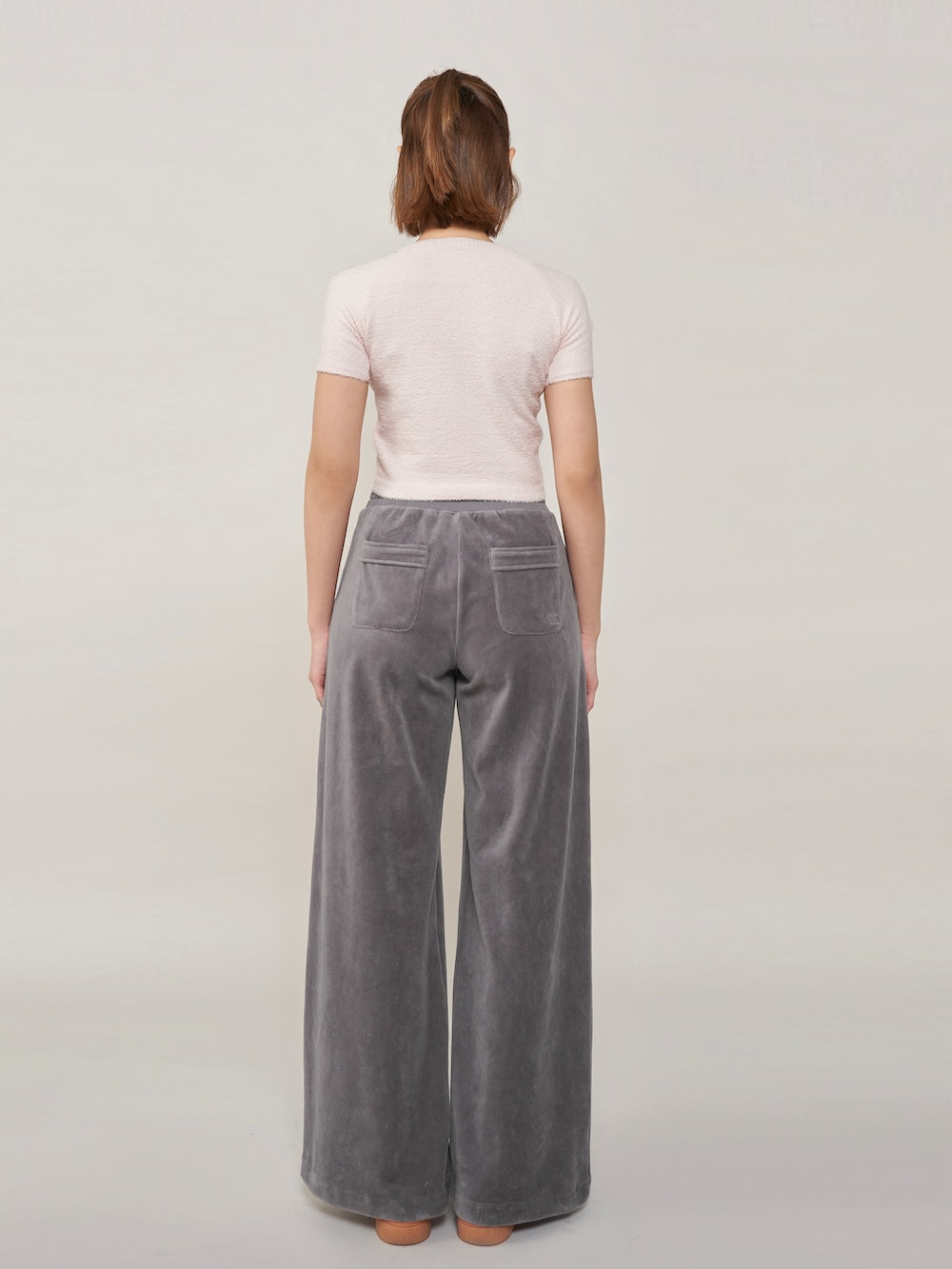 モデル:163cm(着用サイズ:FREE 着用カラー:C-GRY)