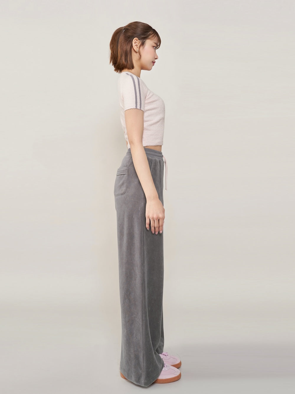 モデル:163cm(着用サイズ:FREE 着用カラー:C-GRY)
