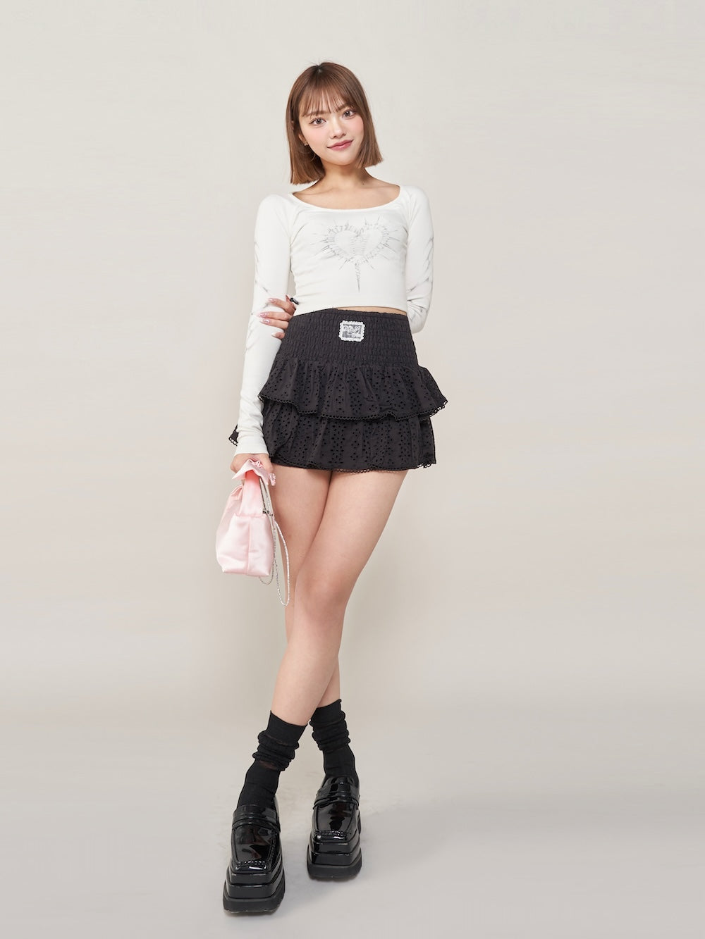 モデル:163cm(着用サイズ:FREE 着用カラー:BLK)