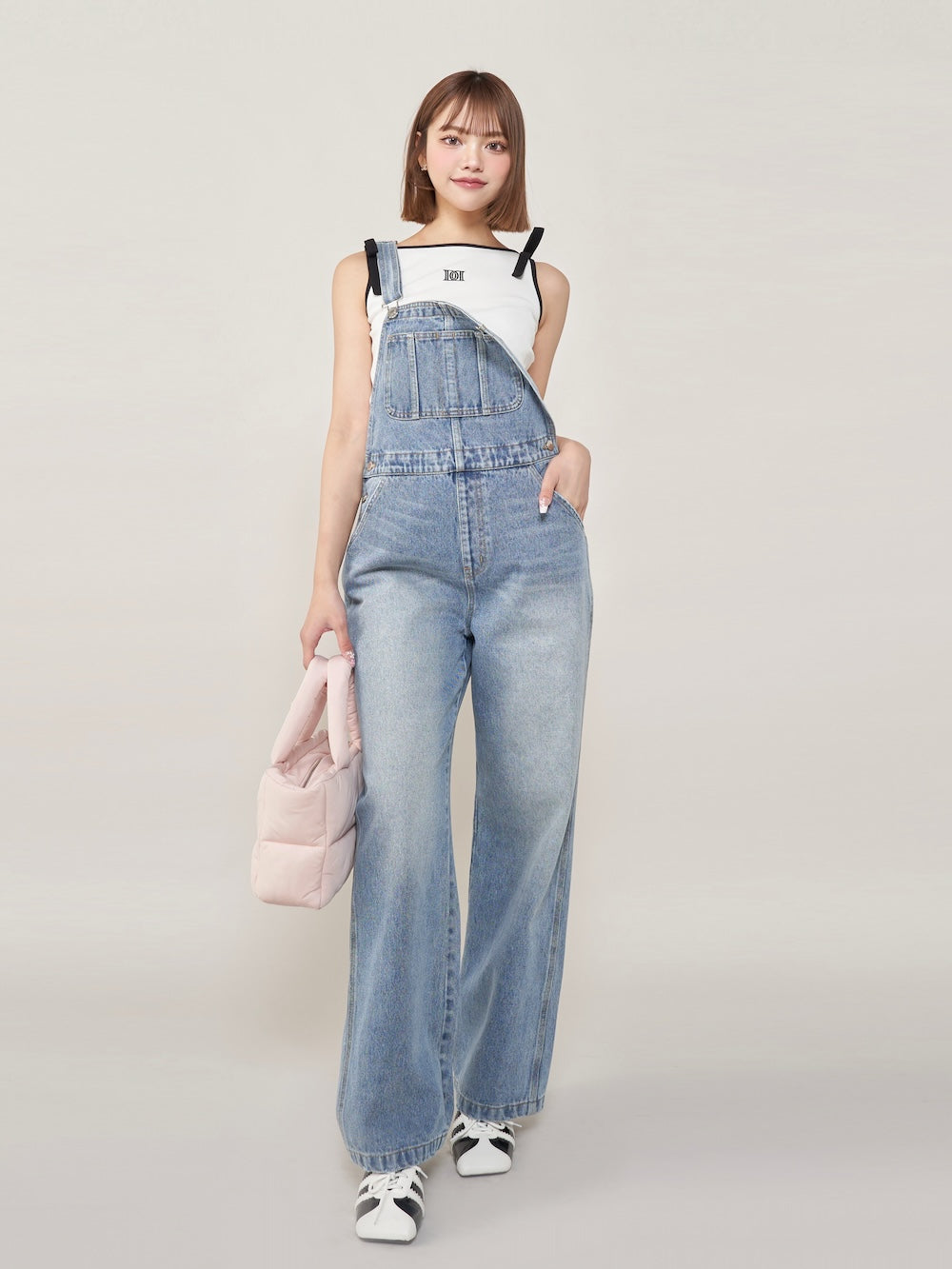モデル:163cm(着用サイズ:FREE 着用カラー:WHT)