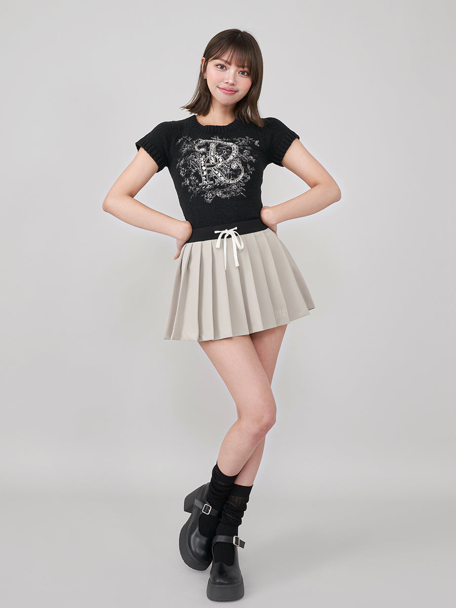 モデル:163cm(着用サイズ:FREE 着用カラー:BLK)