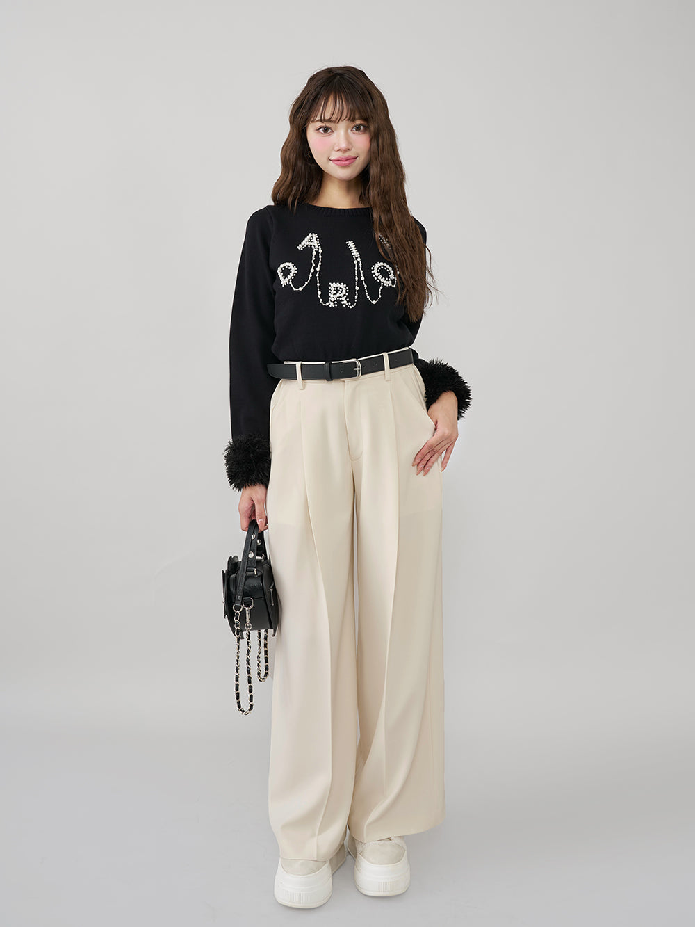 モデル:163cm(着用サイズ:FREE 着用カラー:BLK)