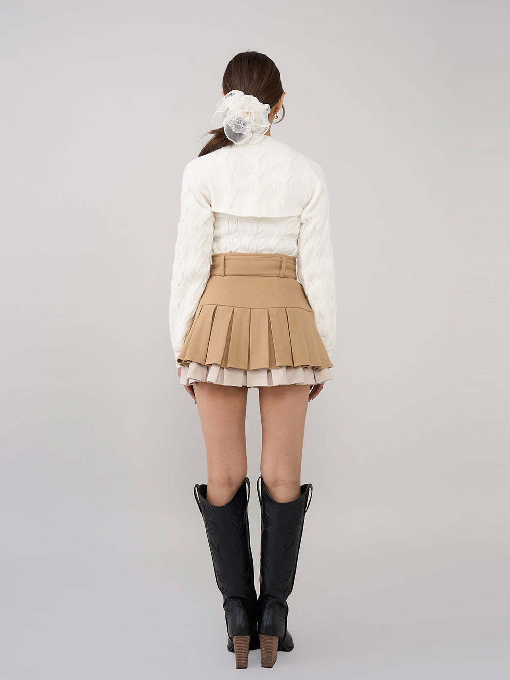 モデル:163cm(着用サイズ:FREE 着用カラー:WHT)