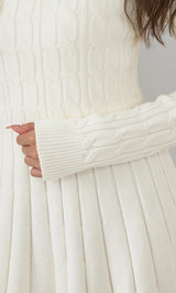 モデル:163cm(着用サイズ:FREE 着用カラー:IVO)