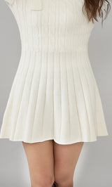 モデル:163cm(着用サイズ:FREE 着用カラー:IVO)