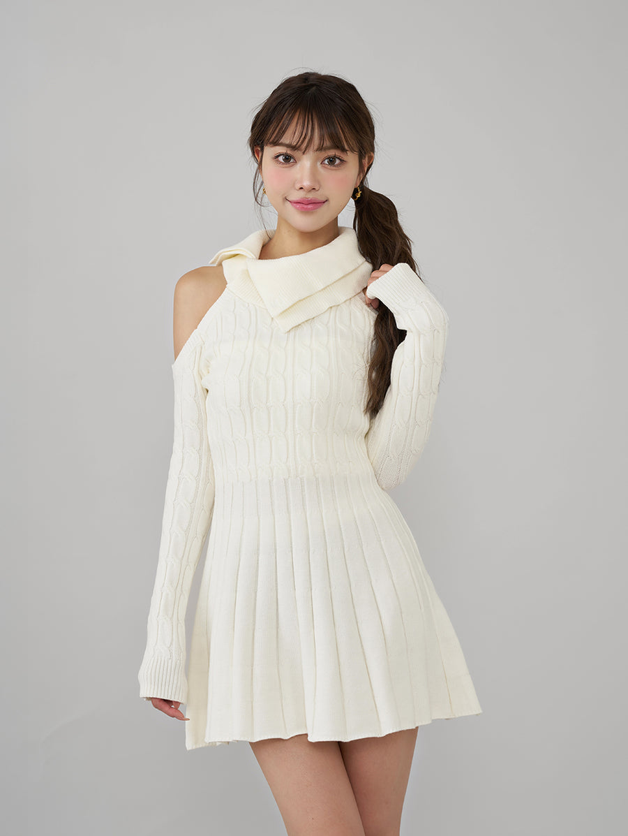 モデル:163cm(着用サイズ:FREE 着用カラー:IVO)