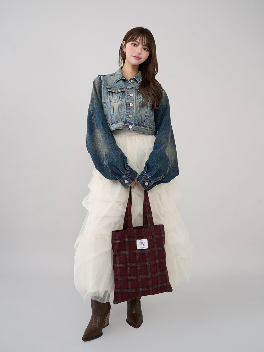 モデル:163cm(着用サイズ:FREE 着用カラー:BLU)