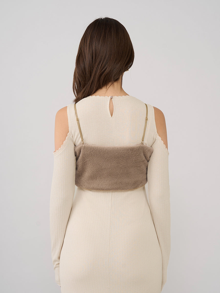 モデル:163cm(着用サイズ:FREE 着用カラー:IVO)