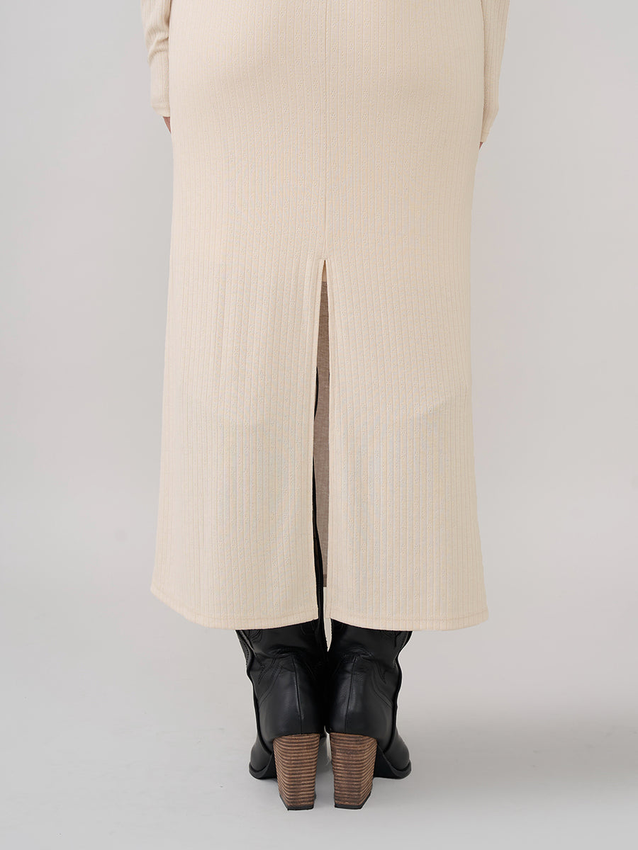 モデル:163cm(着用サイズ:FREE 着用カラー:IVO)