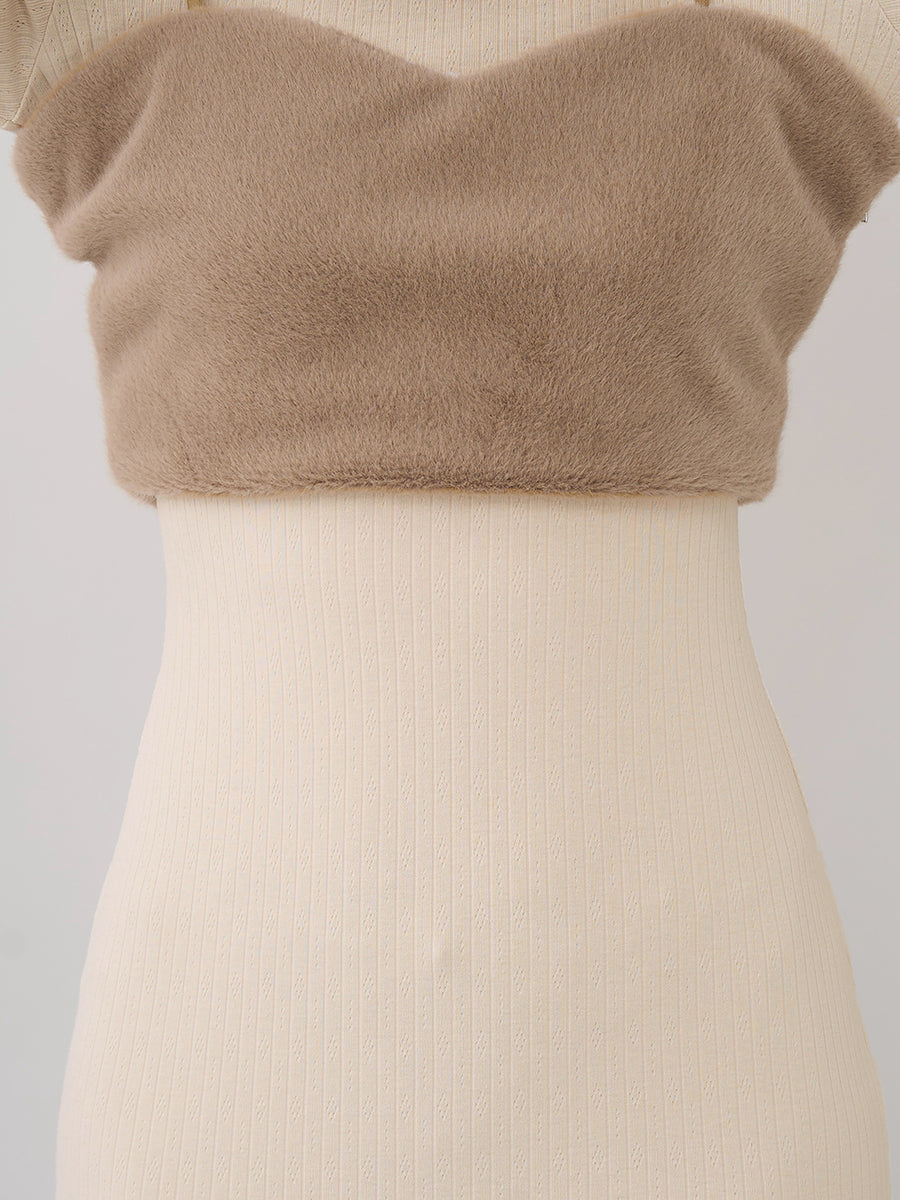 モデル:163cm(着用サイズ:FREE 着用カラー:IVO)