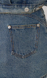 モデル:163cm(着用サイズ:S 着用カラー:BLU)