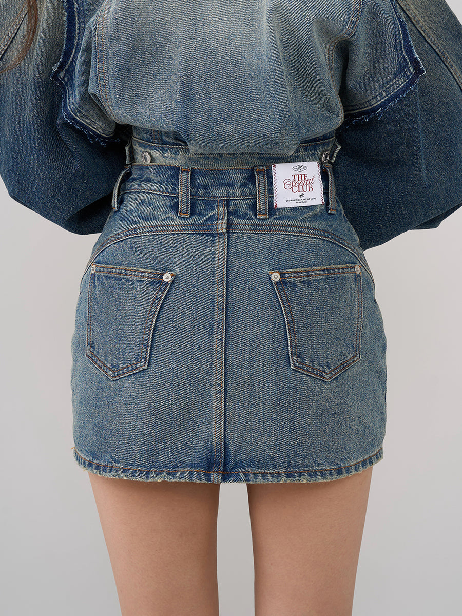 モデル:163cm(着用サイズ:S 着用カラー:BLU)