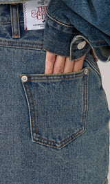 モデル:163cm(着用サイズ:S 着用カラー:BLU)