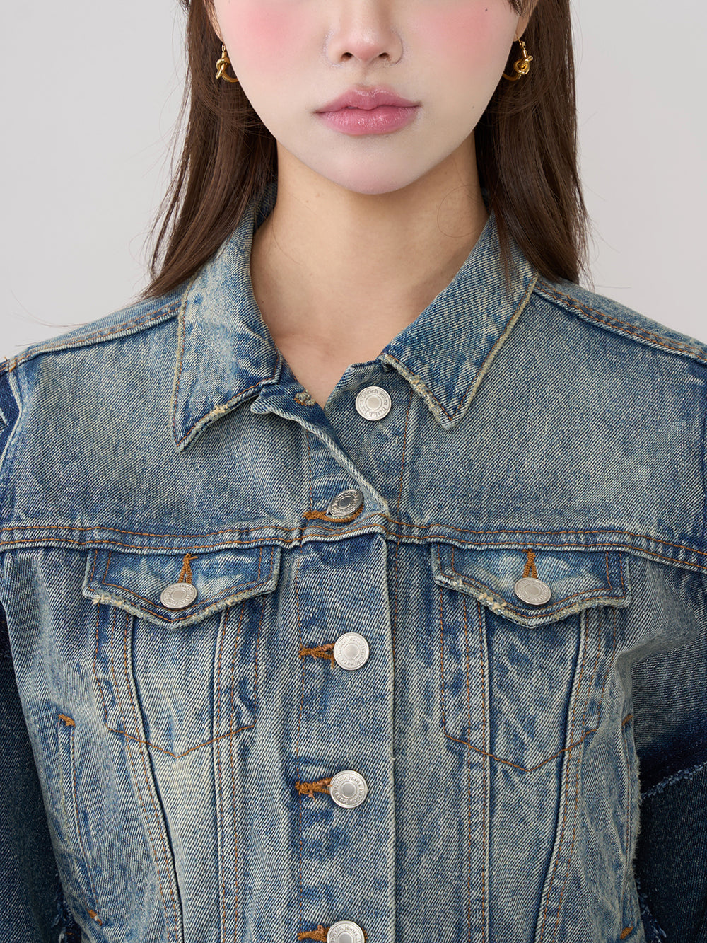 モデル:163cm(着用サイズ:FREE 着用カラー:BLU)