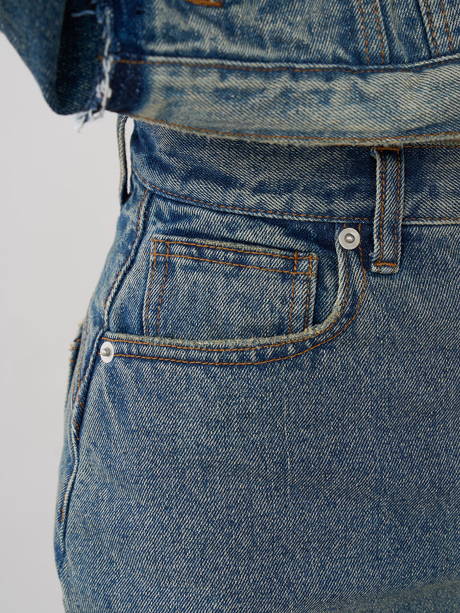 モデル:163cm(着用サイズ:S 着用カラー:BLU)