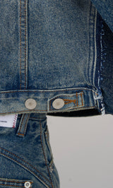 モデル:163cm(着用サイズ:FREE 着用カラー:BLU)