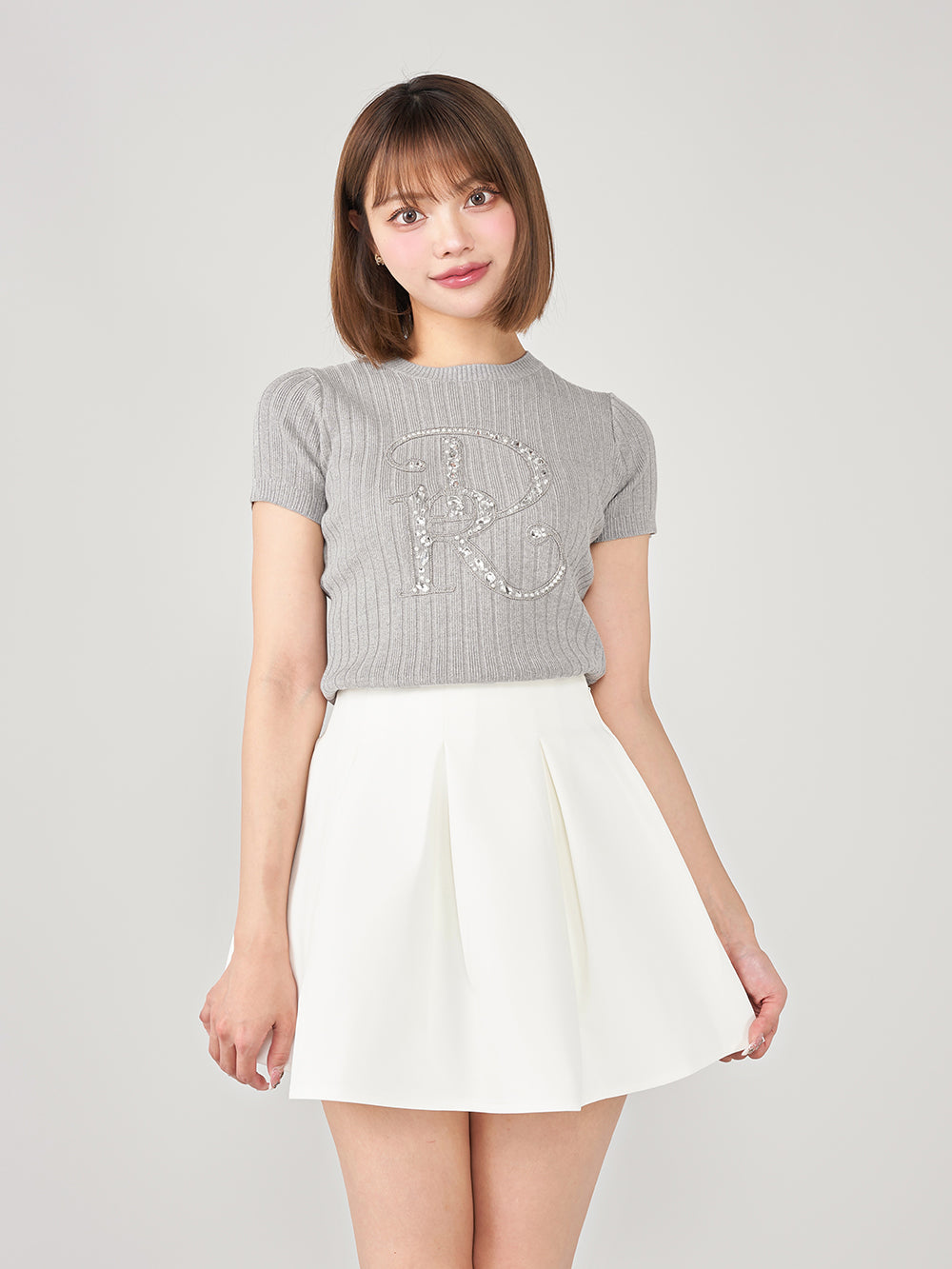 モデル:163cm(着用サイズ:FREE 着用カラー:GRY)