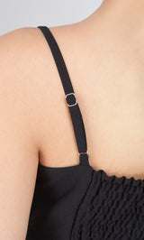 モデル:163cm(着用サイズ:FREE 着用カラー:BLK)