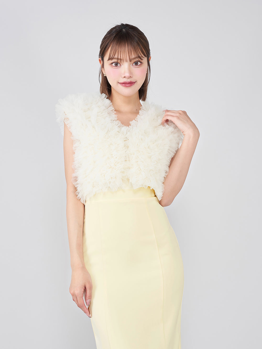 モデル:163cm(着用サイズ:FREE 着用カラー:YEL)