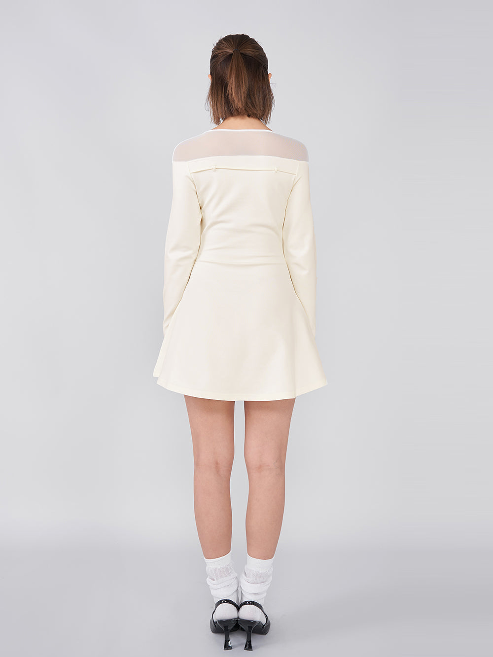 モデル:163cm(着用サイズ:FREE 着用カラー:WHT)