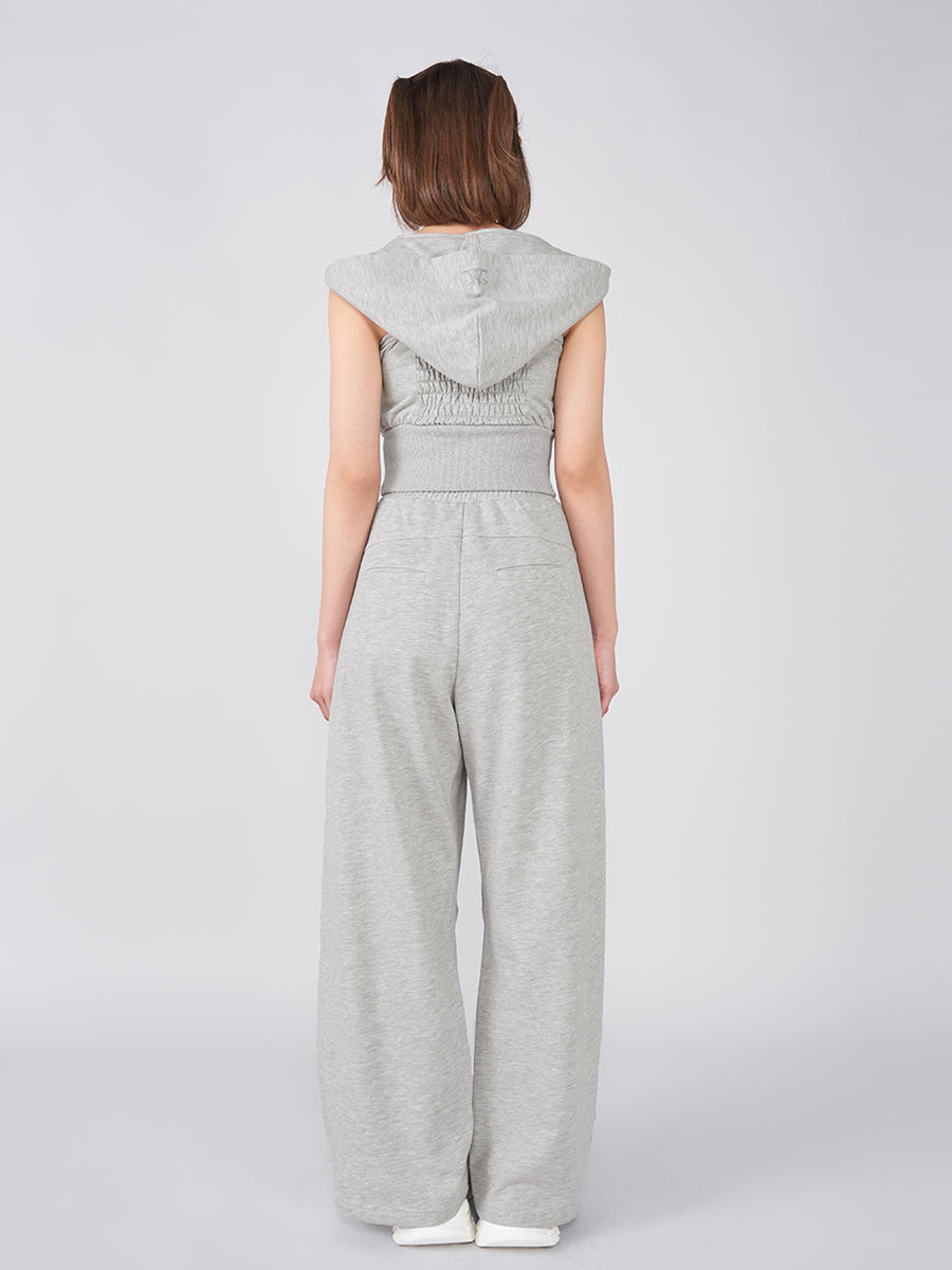 モデル:163cm(着用サイズ:FREE 着用カラー:GRY)