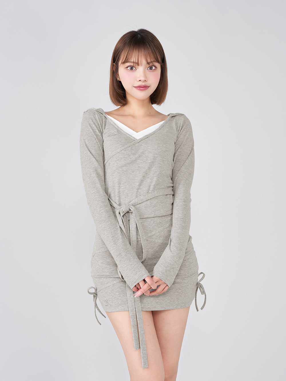 モデル:163cm(着用サイズ:FREE 着用カラー:GRY)