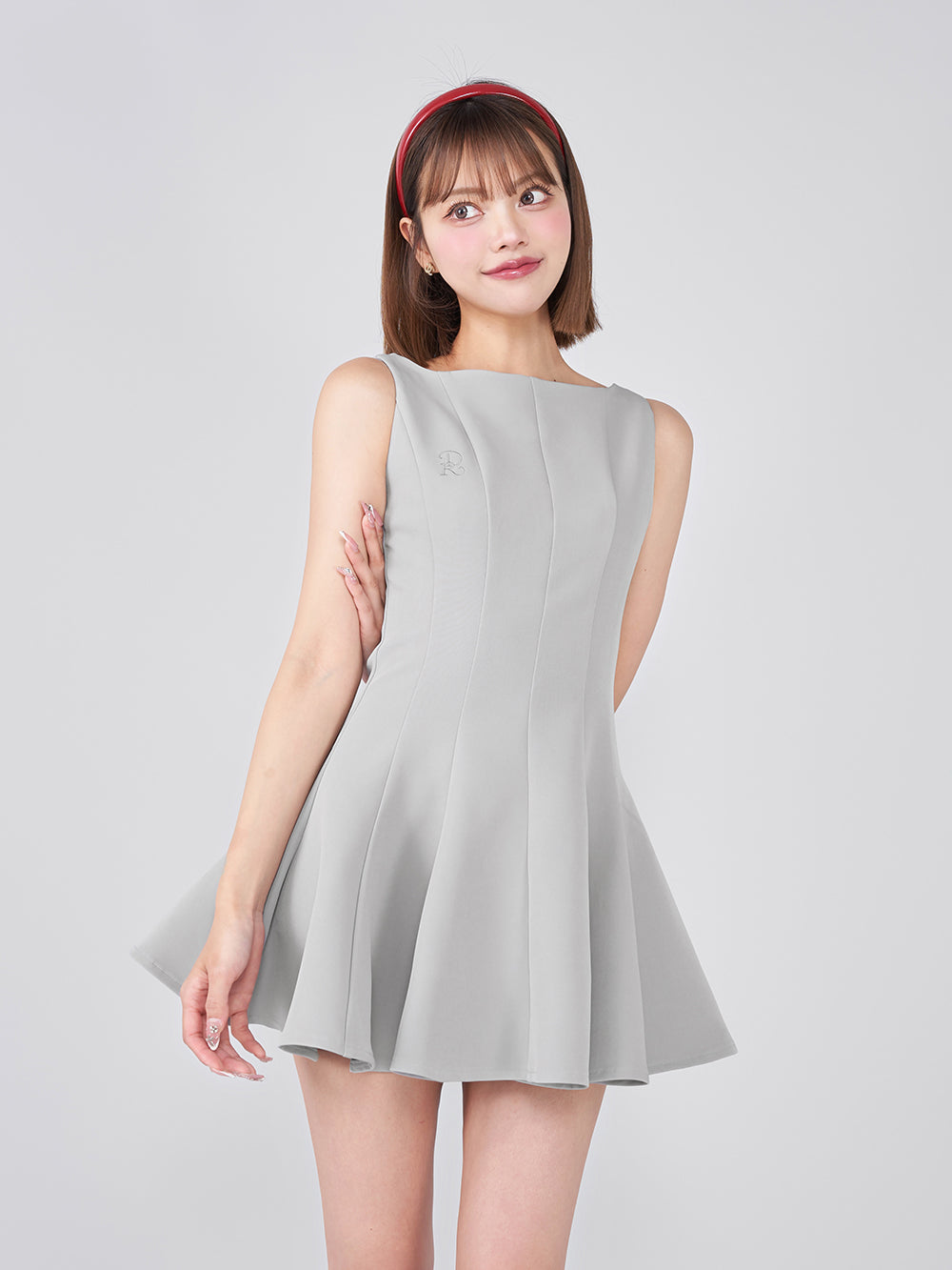 モデル:163cm(着用サイズ:FREE 着用カラー:GRY)