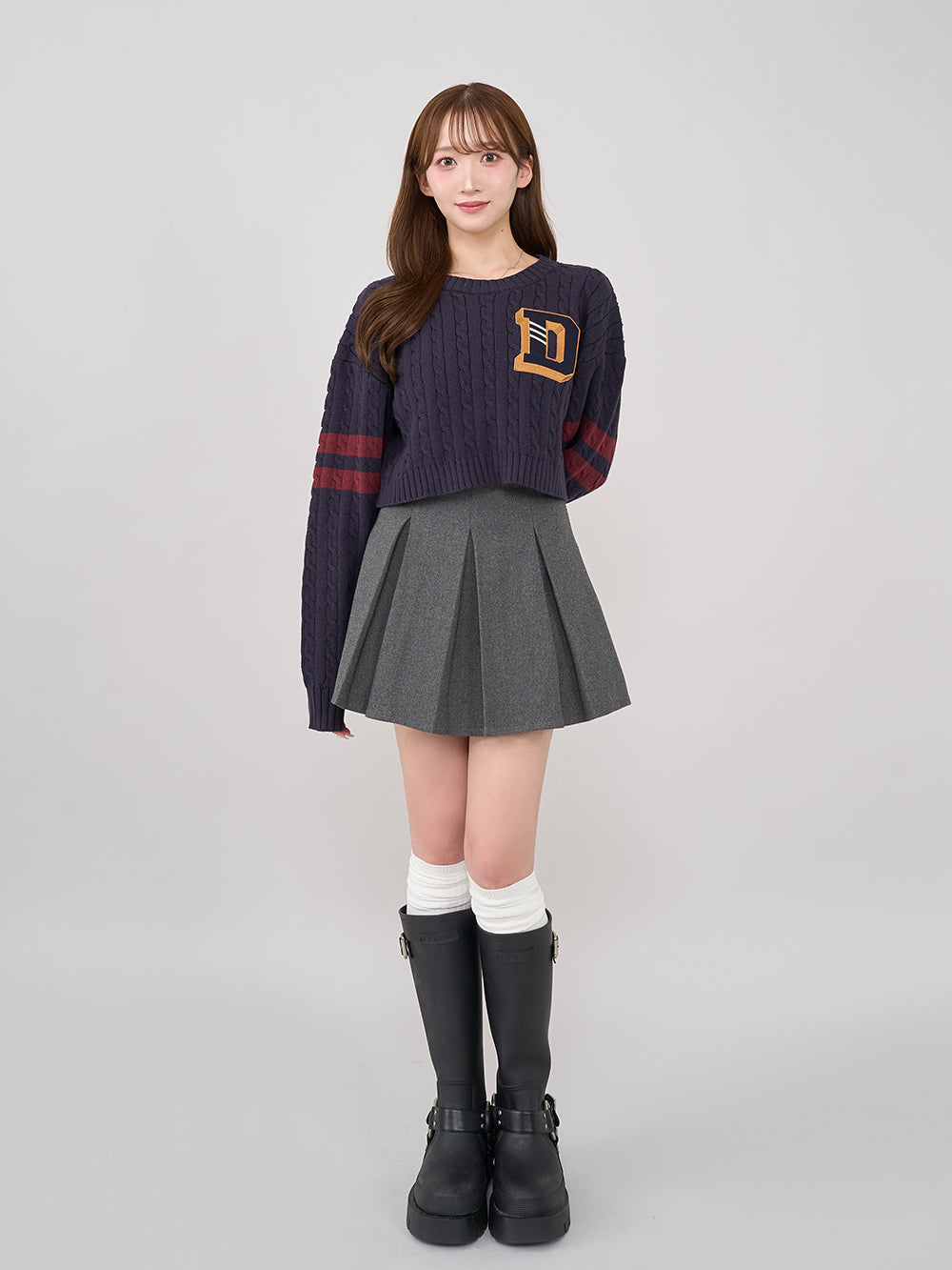 モデル:160cm(着用サイズ:FREE 着用カラー:NVY)