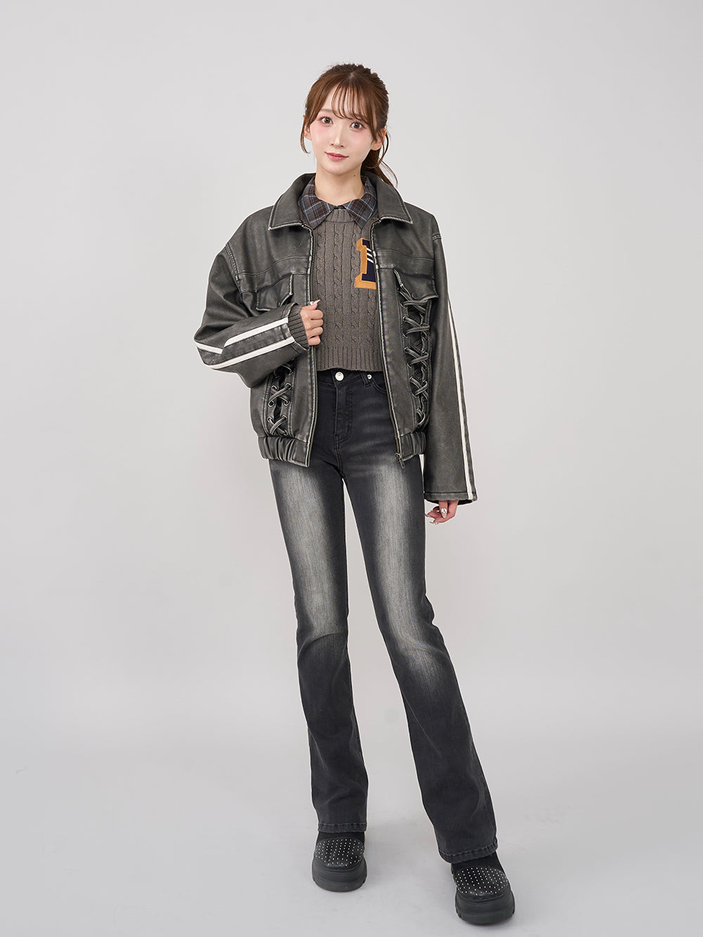 モデル:160cm(着用サイズ:FREE 着用カラー:GRY)