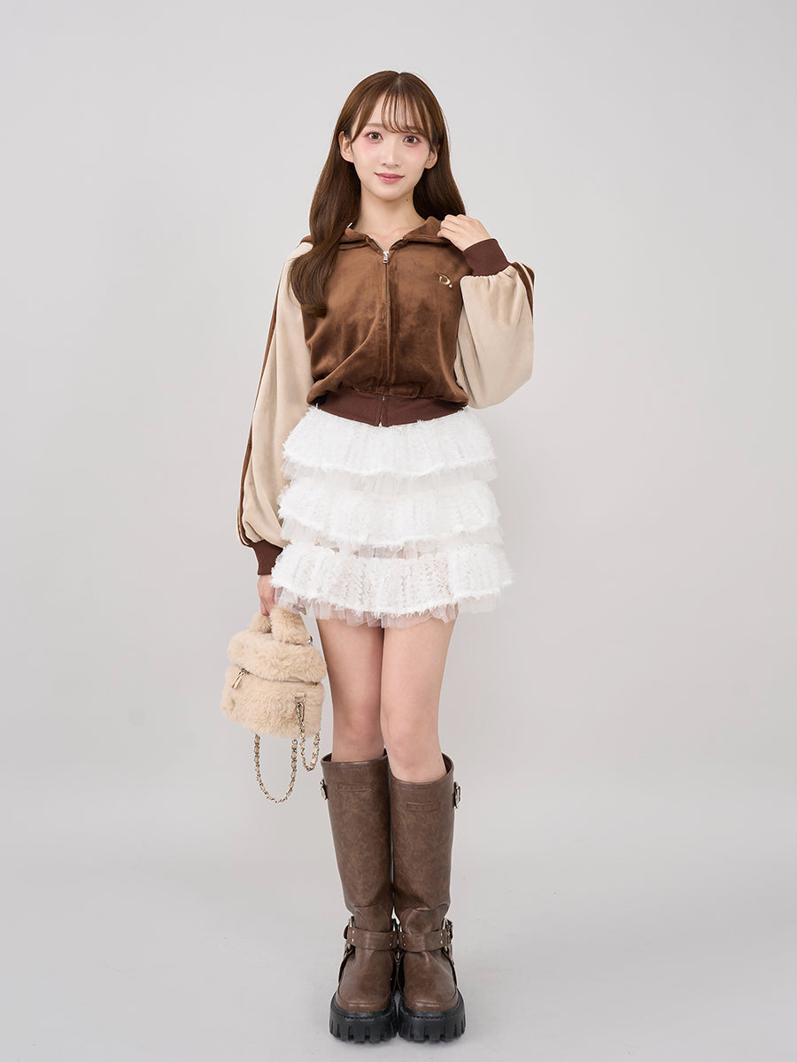 モデル:160cm(着用サイズ:FREE 着用カラー:WHT)