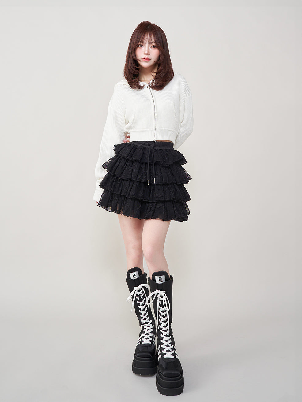 モデル:158cm(着用サイズ:FREE 着用カラー:BLK)