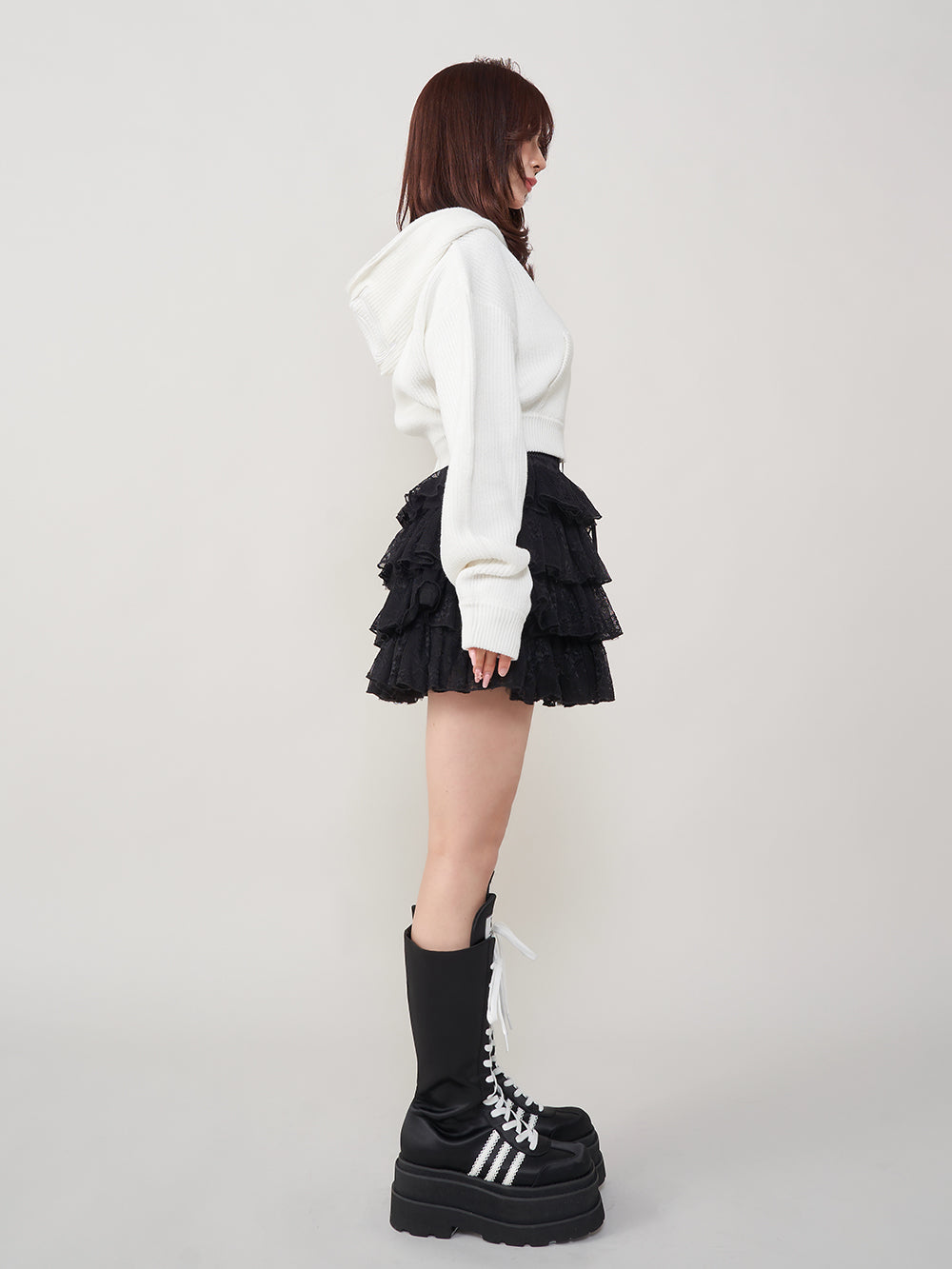 モデル:158cm(着用サイズ:FREE 着用カラー:WHT)