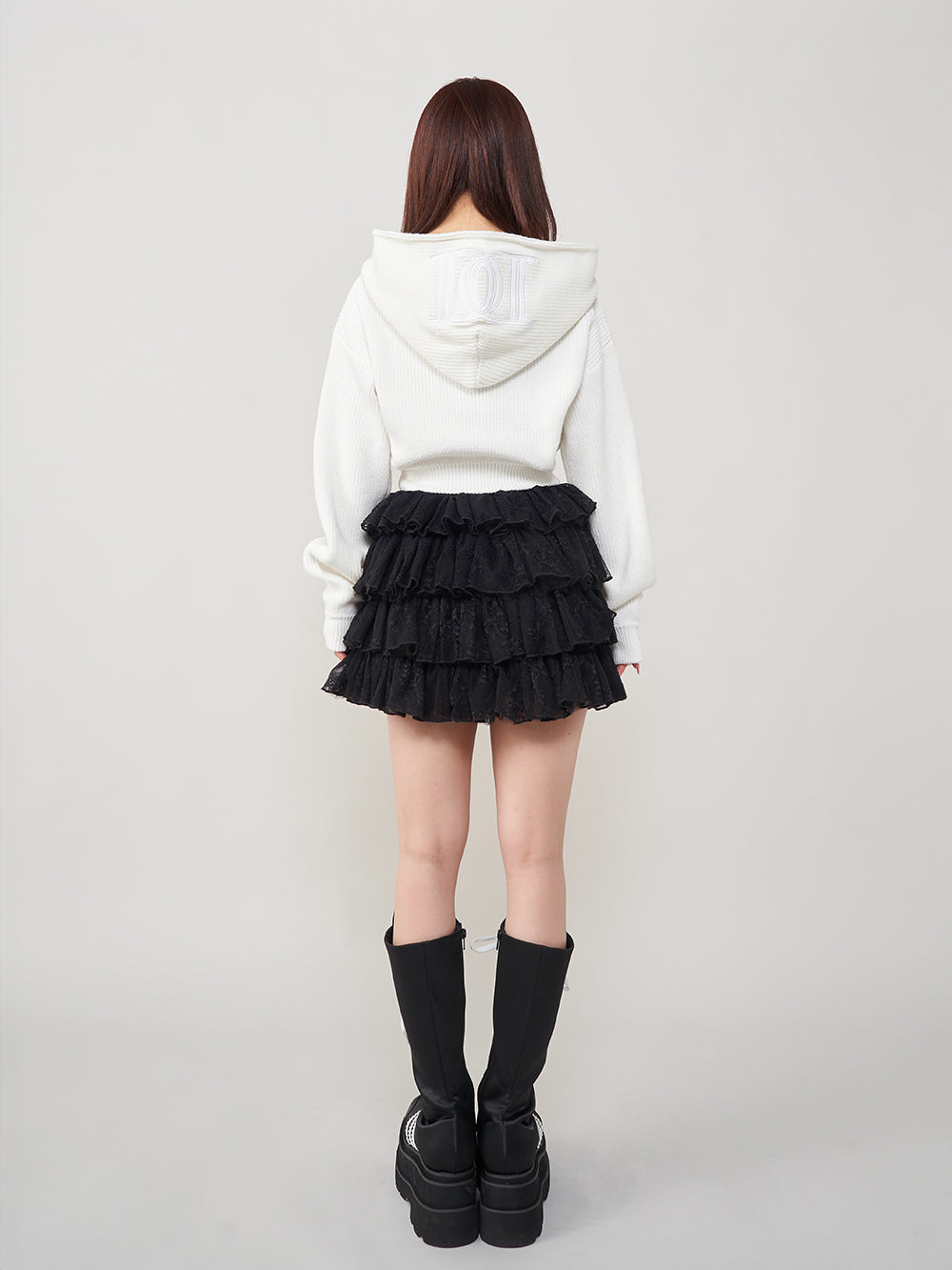 モデル:158cm(着用サイズ:FREE 着用カラー:WHT)