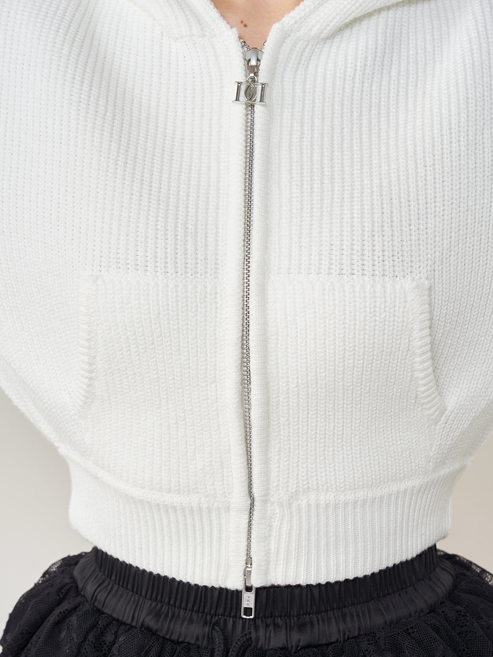 モデル:158cm(着用サイズ:FREE 着用カラー:WHT)