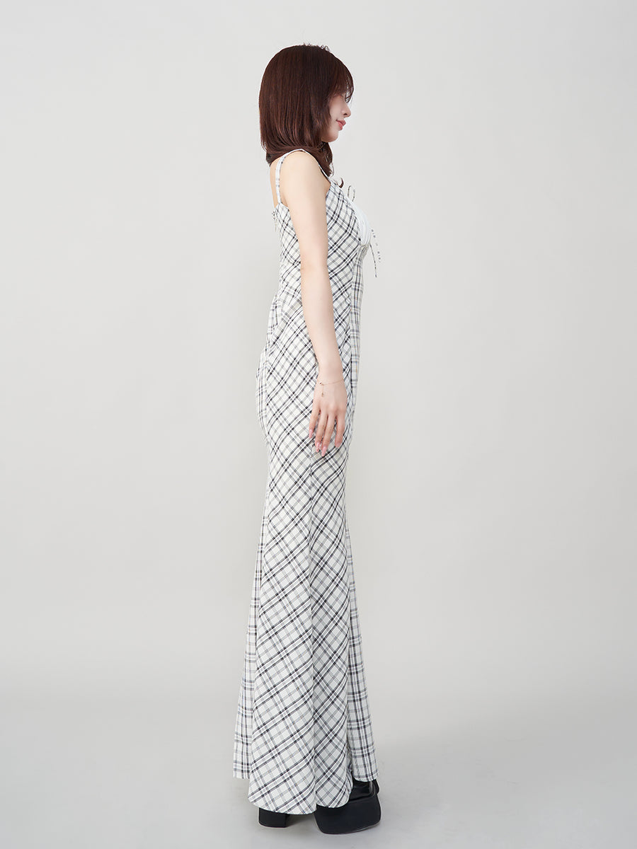 モデル:158cm(着用サイズ:FREE 着用カラー:BLK)