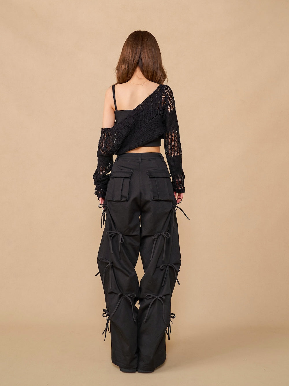 モデル:158cm(着用サイズ:S 着用カラー:BLK)