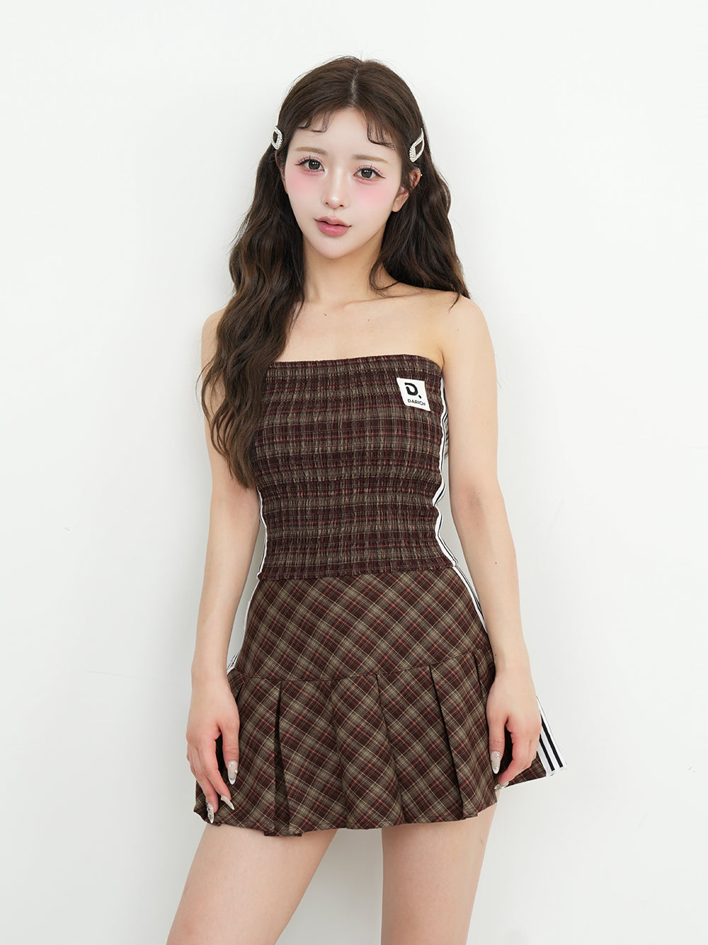 モデル:158cm(着用サイズ:S 着用カラー:RED)
